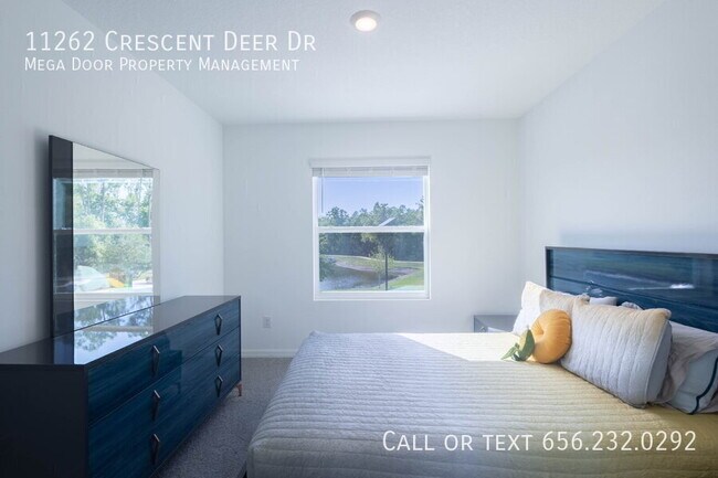 Building Photo - 11262 Crescent Deer Dr