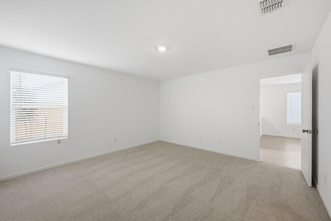 Building Photo - 3928 Pontchartrain Pkwy