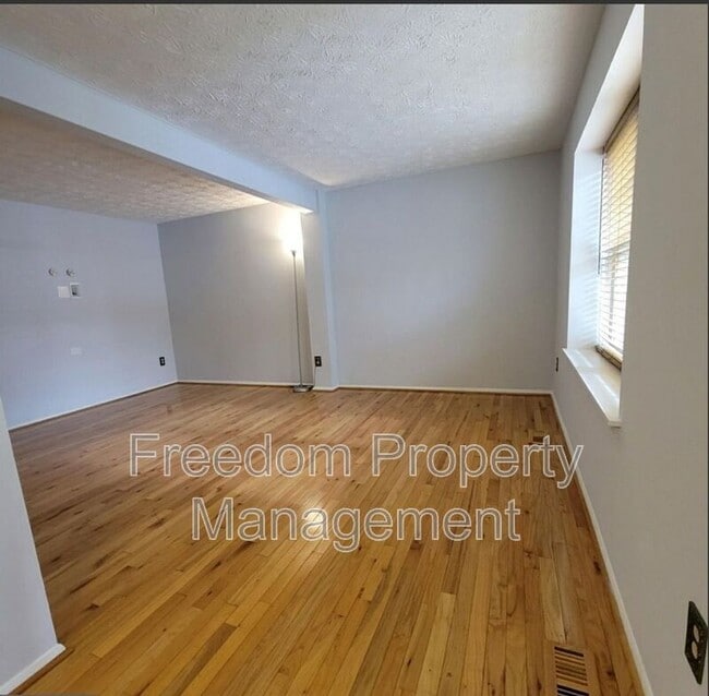Building Photo - 7974 Tyson Oaks Cir