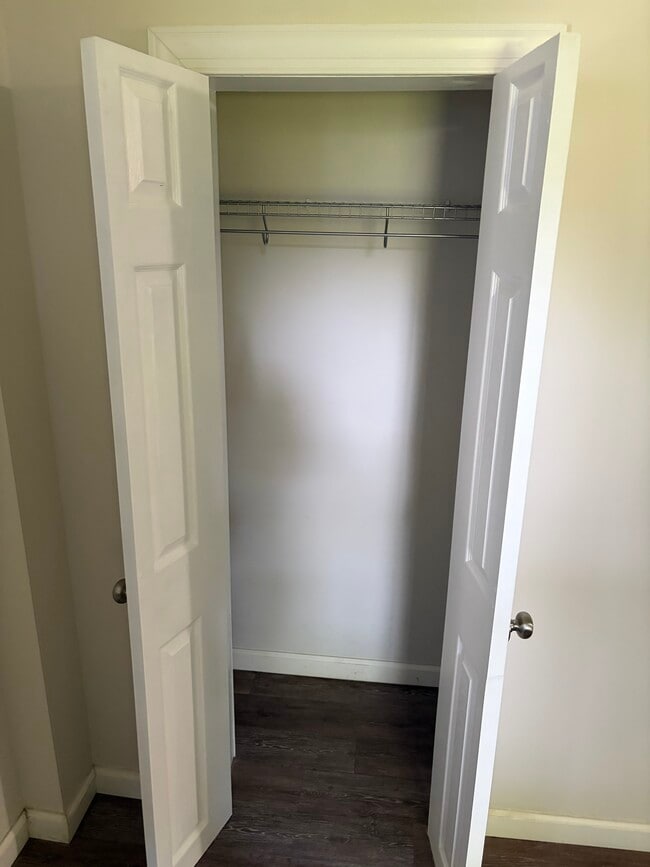 Building Photo - Eastlawn Properties