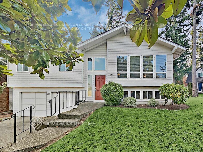 Primary Photo - 202 Vashon Ave SE