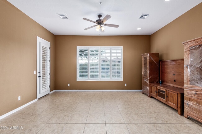 Building Photo - 17020 E Kiwanis Dr