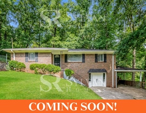 Building Photo - This charming home is perfect for you!