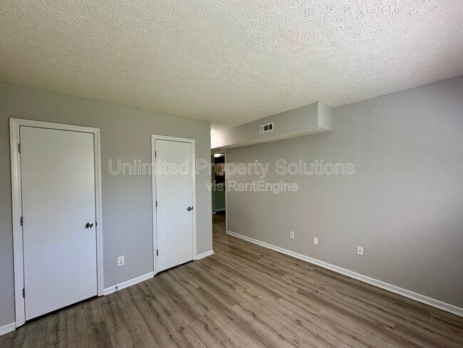 Building Photo - 205 Sunn Aire Ct