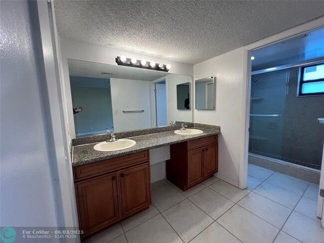Building Photo - 8040 Hampton Blvd