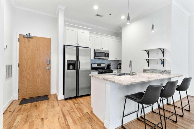 Building Photo - 384 Ralph McGill Blvd NE