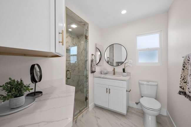 Building Photo - 212 Orange St