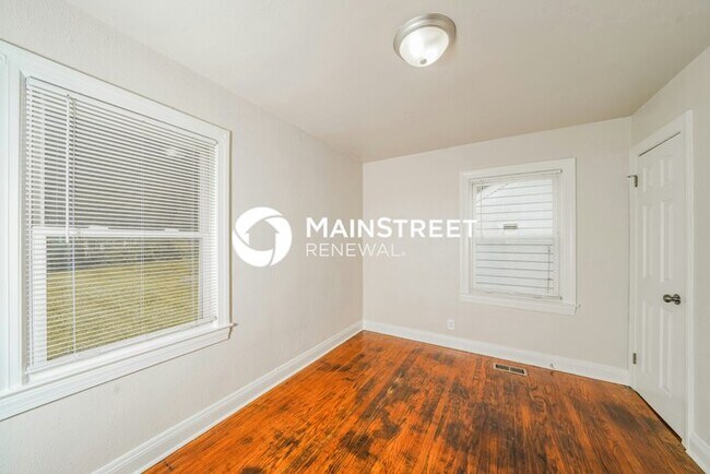 Building Photo - 2 Bedroom Pet-Friendly Home in Louisville,...