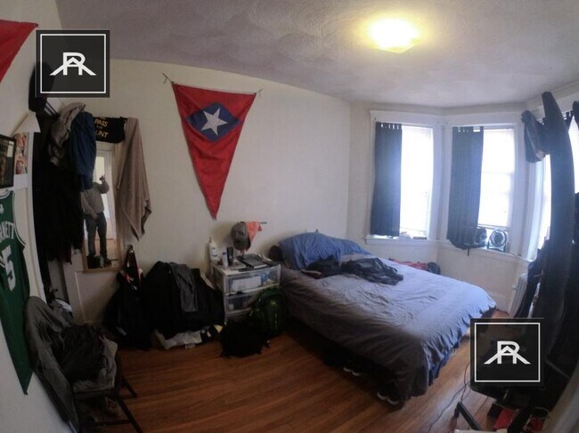 Building Photo - 3 bedroom in Brookline MA 02446