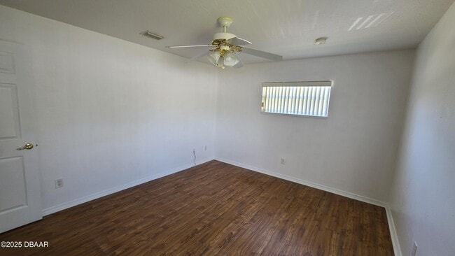 Building Photo - 249 College Park Dr