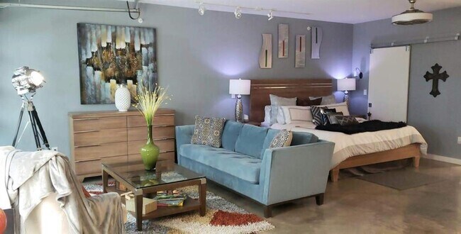 Building Photo - 1111 S Akard-2051