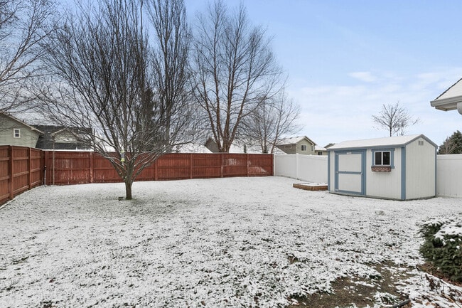 Building Photo - 1920 N Cavalier Rd