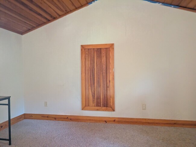 Building Photo - 6060 E Forest Trail Dr