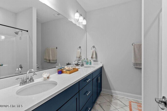 Building Photo - 3763 Spicetree Dr
