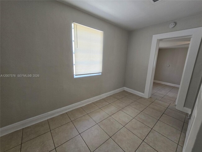 Building Photo - 2348 NW 15th St