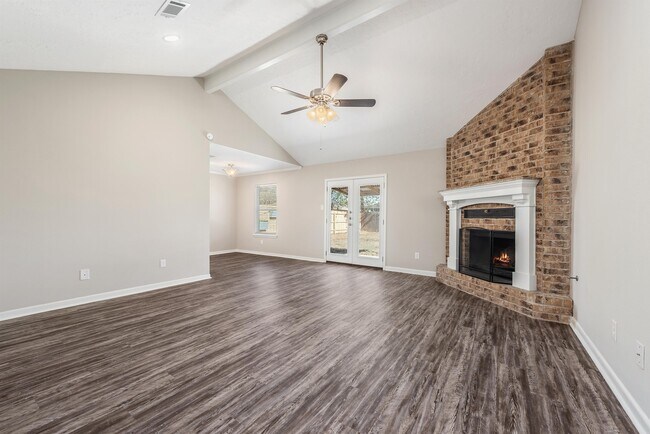 Building Photo - 3900 Sioux Cir