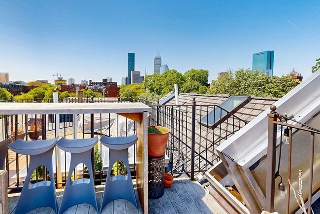 Building Photo - 38 Worcester St