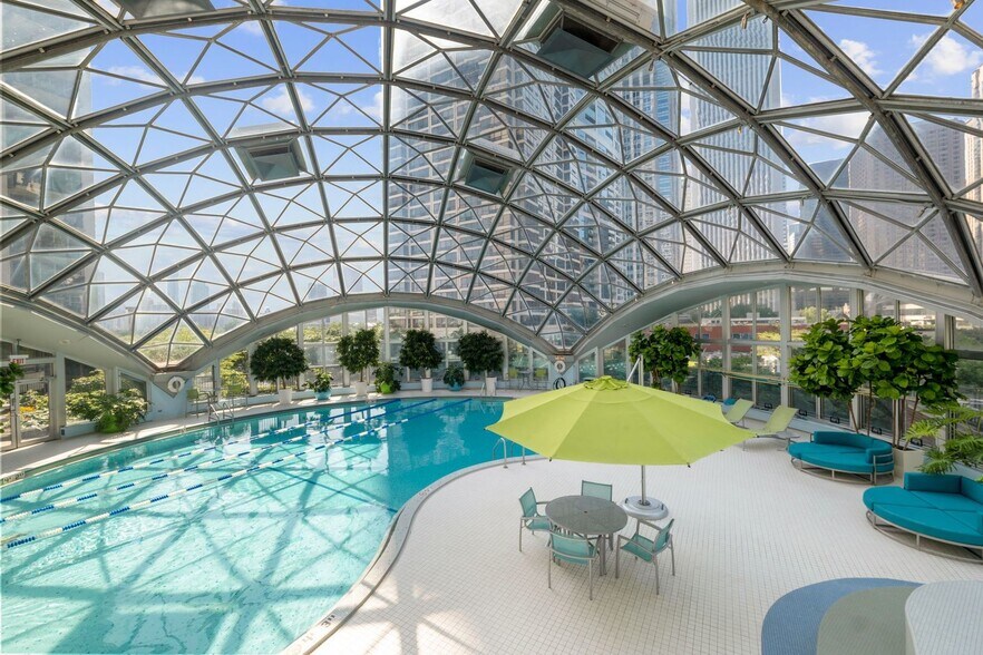 Building Photo - 400 E Randolph St