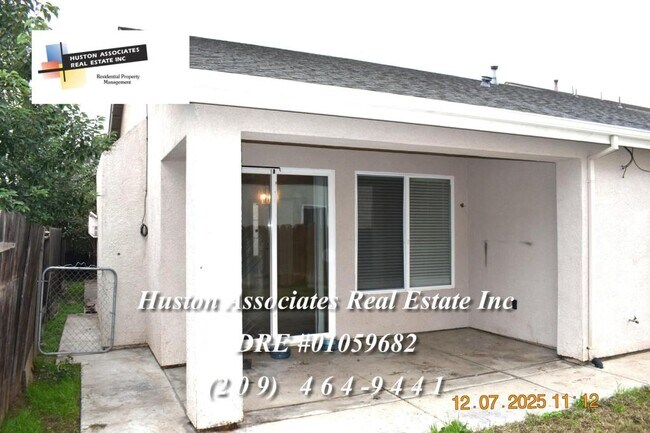 Building Photo - 1933 Cielito Dr