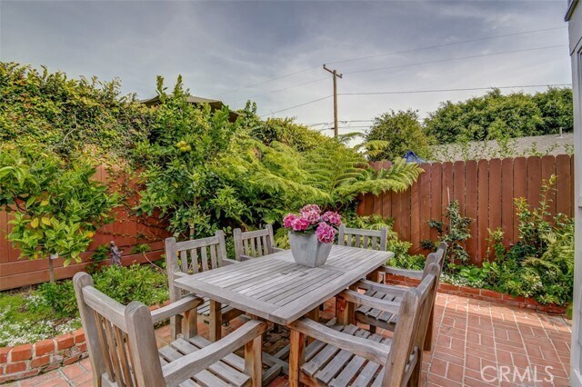 Building Photo - 521 Seaview St