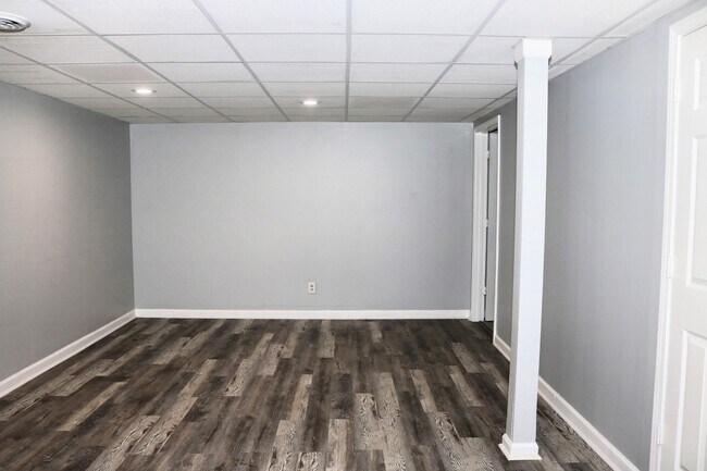 Building Photo - 261 Audrea Ln