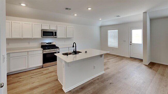 Building Photo - 1177 Sunflower Ln