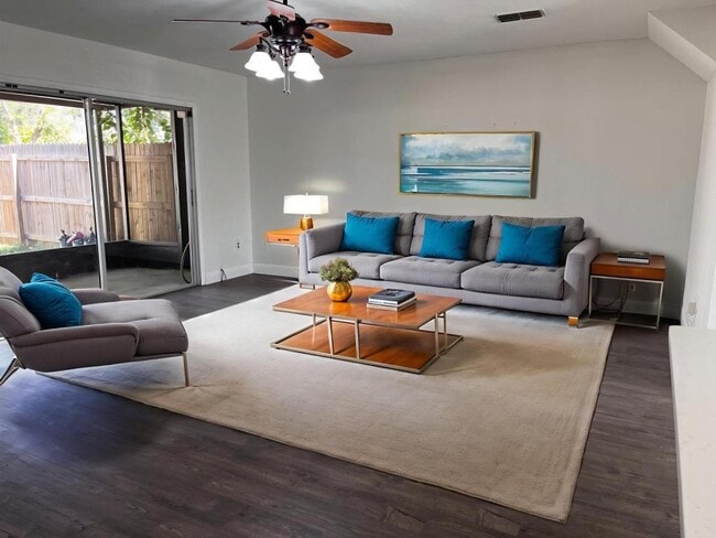 Building Photo - 7617 Tamarind Ave