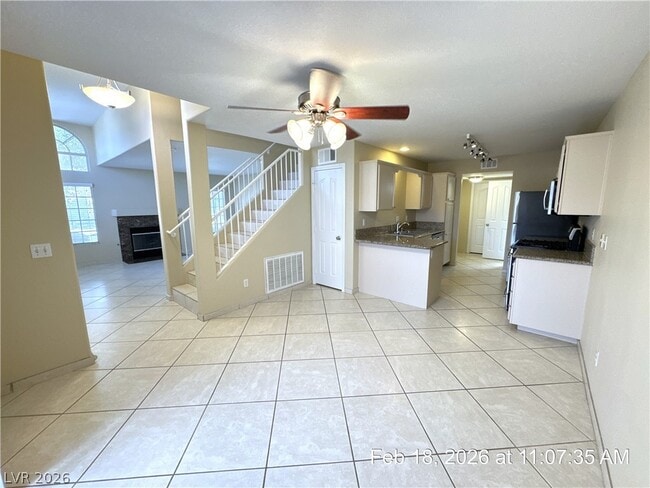 Building Photo - 501 Satin Saddle Pl