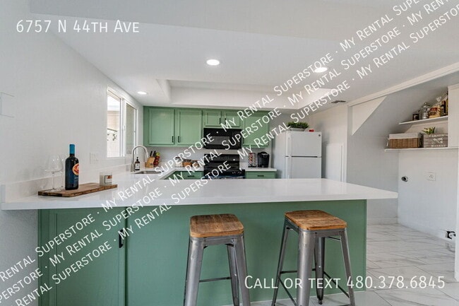 Building Photo - 6757 N 44th Ave