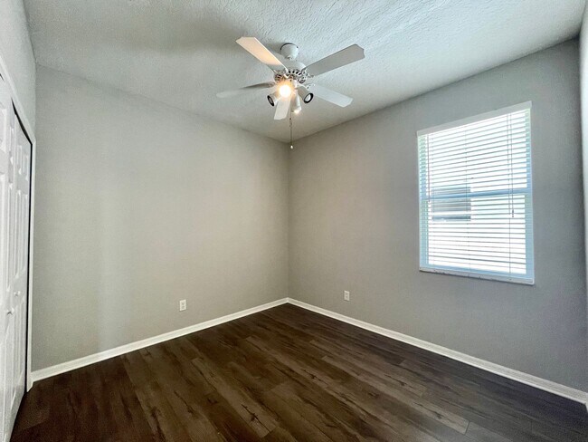 Building Photo - SOUTHEAST ORLANDO  - NICE UPGRADED HOUSE IN TIVOLI WOODS VILLAGE