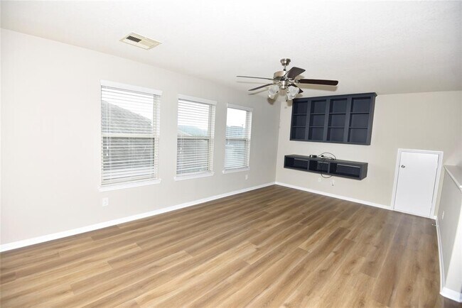 Building Photo - 9944 Western Ridge Way
