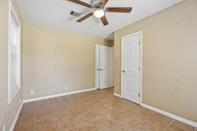 Building Photo - 3209 Chestershire Dr
