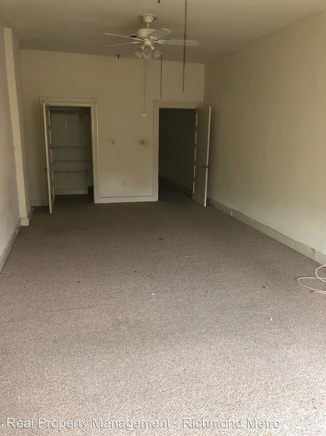 Building Photo - 300 N Monroe St