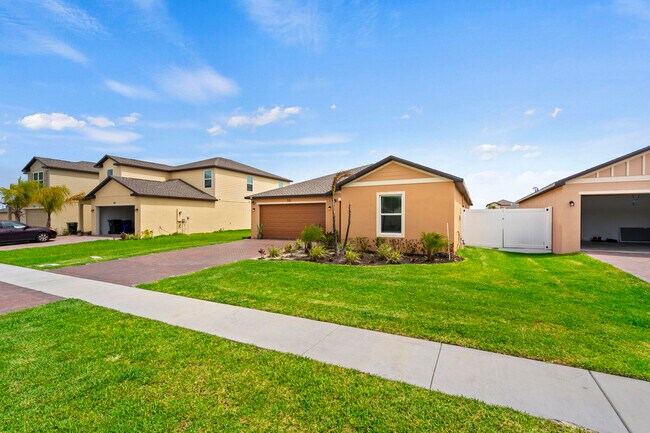 Building Photo - 701 Carlyle Wy