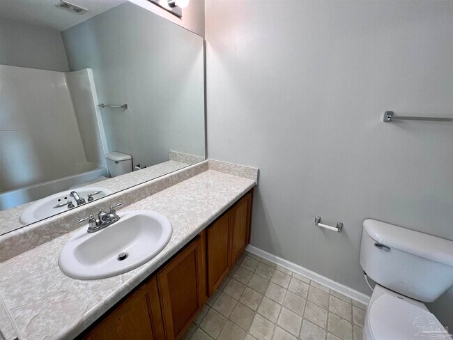 Building Photo - 280 Swaying Pine Ct