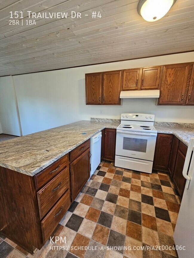 Building Photo - 151 Trail View Dr