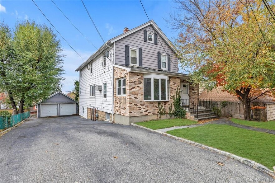 Building Photo - 8 Jackson St