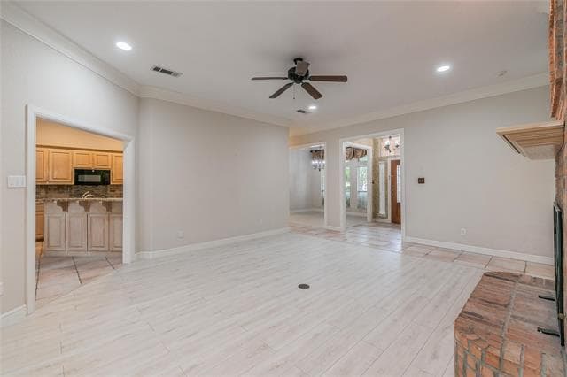 Building Photo - 6376 Newport Ct