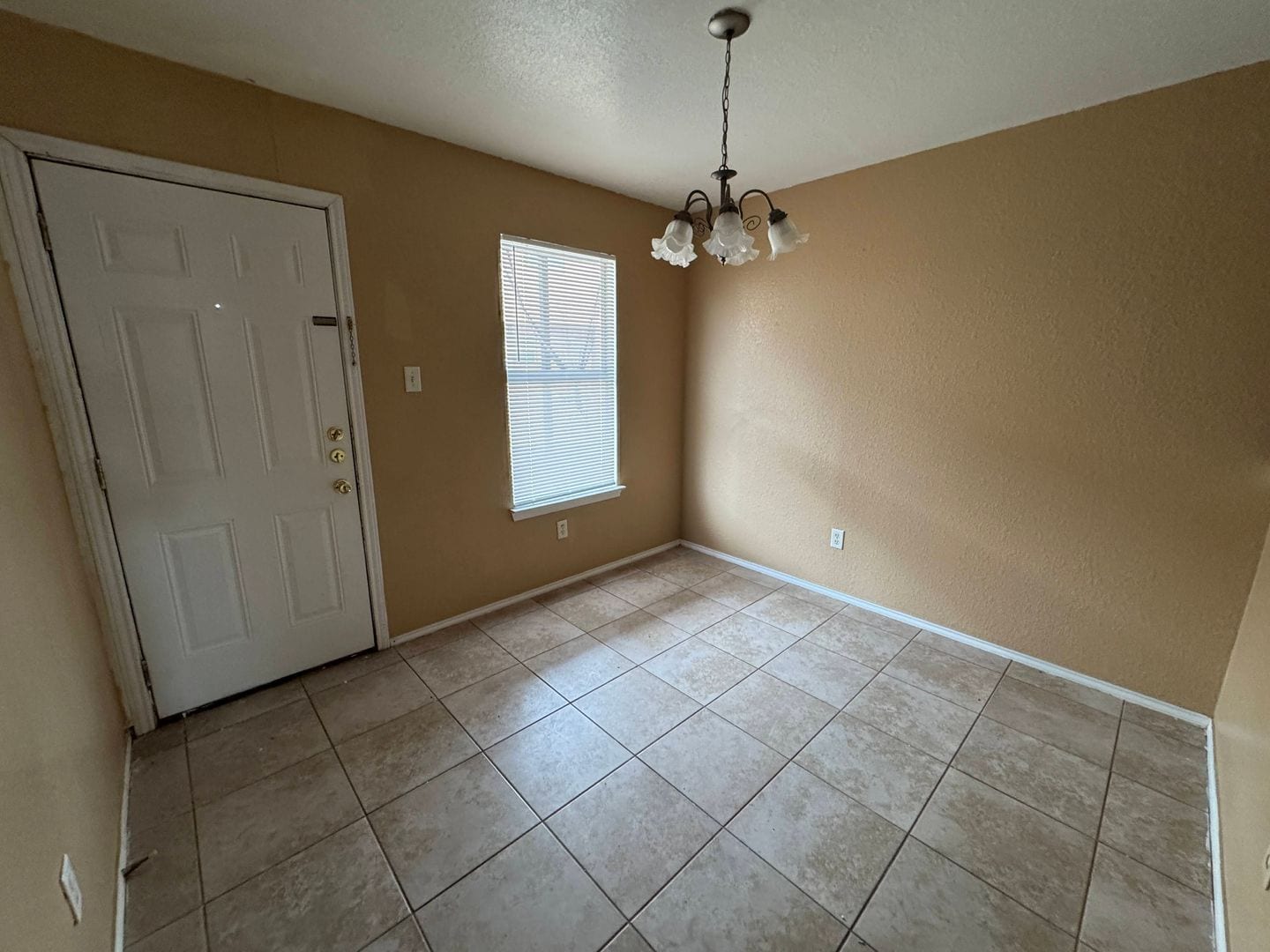 Building Photo - 3203 Toledo Dr