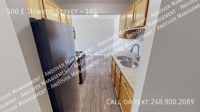 Primary Photo - 500 E Monroe St