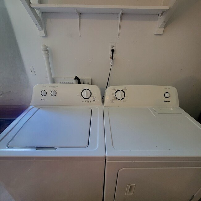 Building Photo - Mitchell