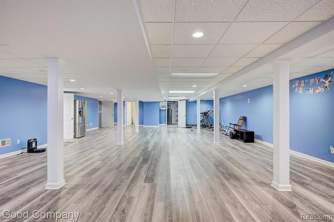 Building Photo - 2924 Wessels Dr