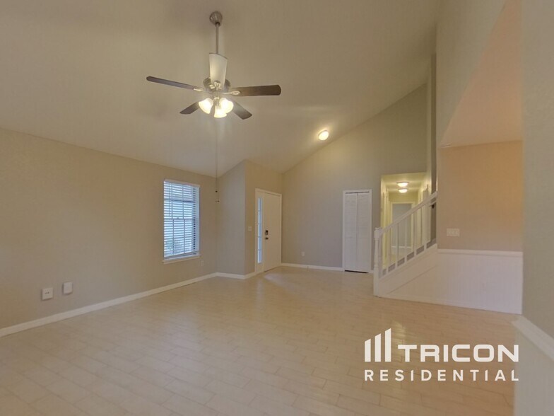 Building Photo - 3517 Exeter Ct