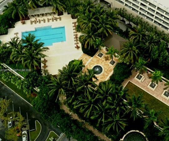 Building Photo - 347 N New River Dr E