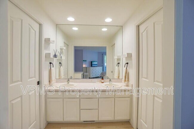 Building Photo - 2607 SE 175th Ave