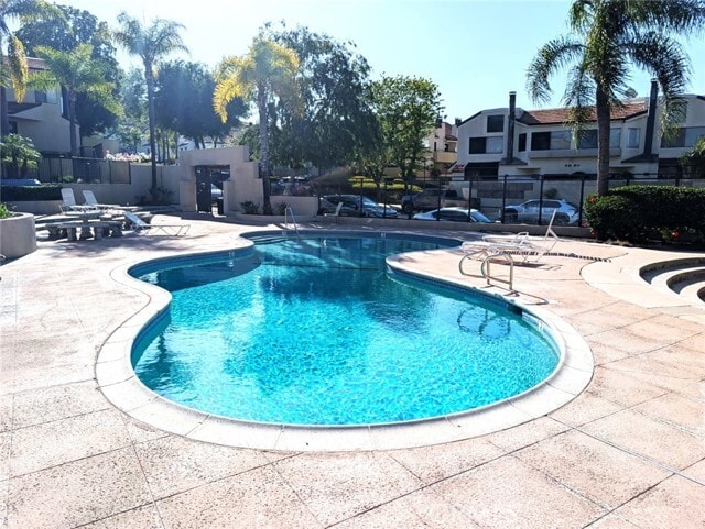 Building Photo - 13096 Le Parc Blvd