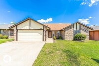 Building Photo - 708 Cactus Ct