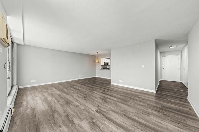 Dining Area - 2201 S Stewart Ave