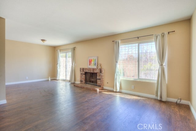 Building Photo - 555 S Azusa Ave