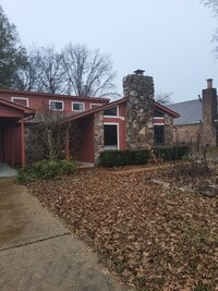 Building Photo - 5700 Ridgetop Dr